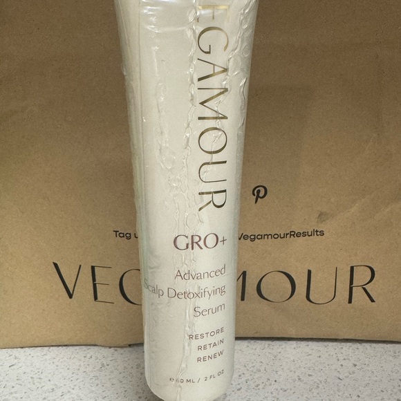 VEGAMOUR GRO+ Advanced Scalp Detoxifying Serum - Picture 4 of 7
